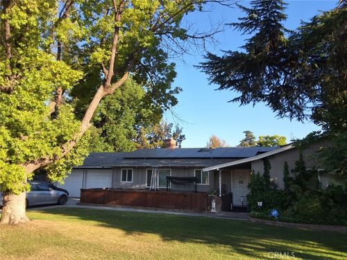 267 W Dovewood Ln, Fresno, CA, 93704-2030 | Card Image