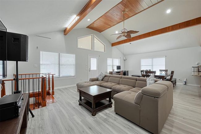 210 Sampan Dr, House other with 2 bedrooms, 2 bathrooms and 2 parking in Tiki Island TX | Image 8