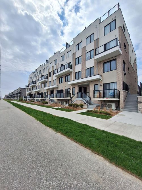 304-1695 Dersan St, Pickering, ON, L1X0S9 | Card Image