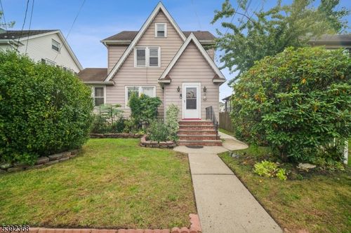 54 W Colfax Ave, Roselle Park, NJ, 07204-1354 | Card Image