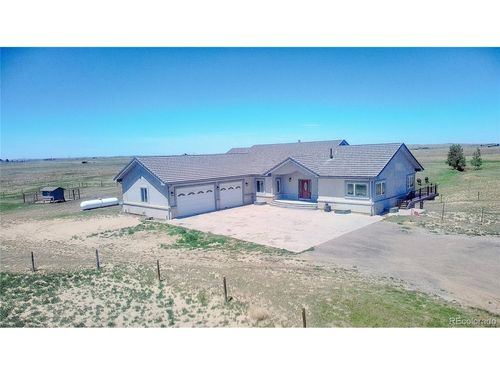 58989 E Chenango Pl, Strasburg, CO, 80136-8116 | Card Image