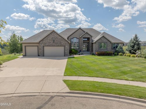 2507 Powder Ridge Circle, Bismarck, ND, 58503 | Card Image