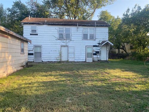 401 W Russell Ave, Seminole, OK, 74868-3249 | Card Image