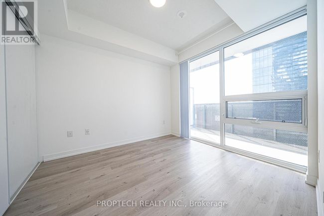 3009 - 138 Downes St, Condo with 2 bedrooms, 1 bathrooms and null parking in Toronto ON | Image 8