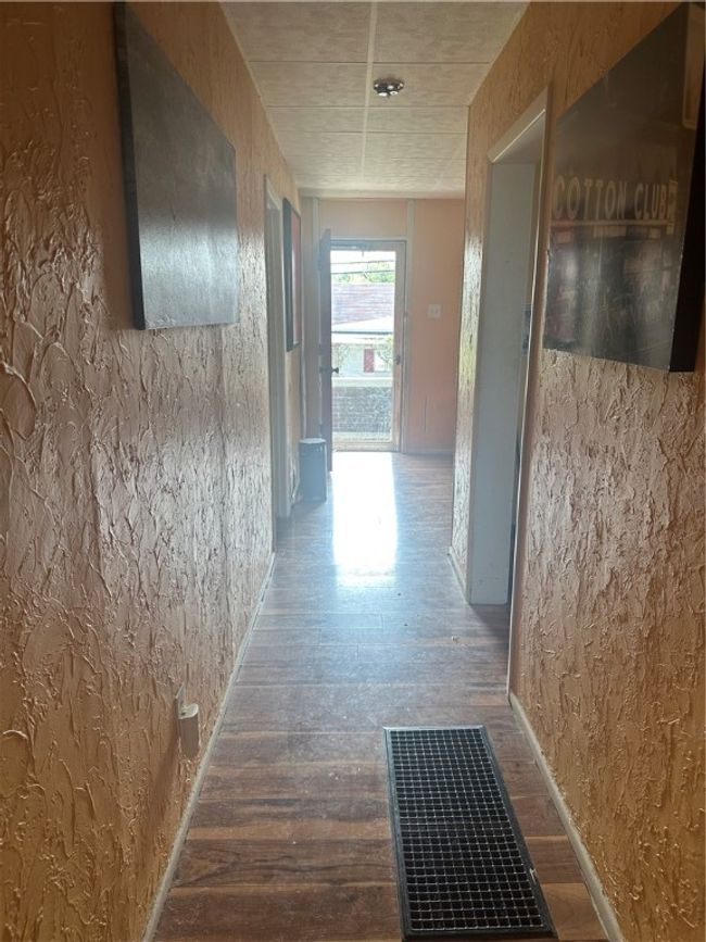 524 Forest St, House other with 1 bedrooms, 2 bathrooms and 2 parking in Monessen PA | Image 4