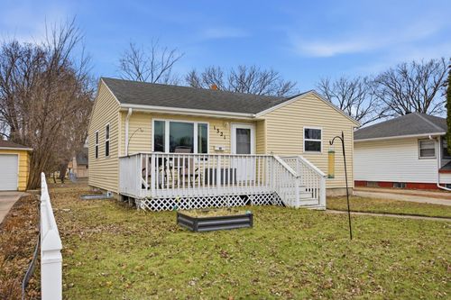 1321 9th Ave S, Moorhead, MN, 56560-2940 | Card Image