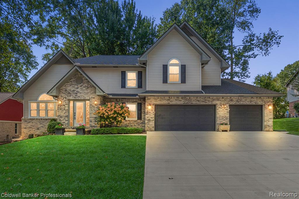 Waterview Dr, Lake Orion, MI 48362 #1