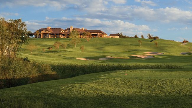 View of golf course and clubhouse | Image 27