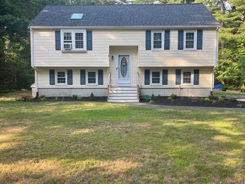 4 Indian Meadow Rd, Middleboro, MA, 02346-3600 | Card Image