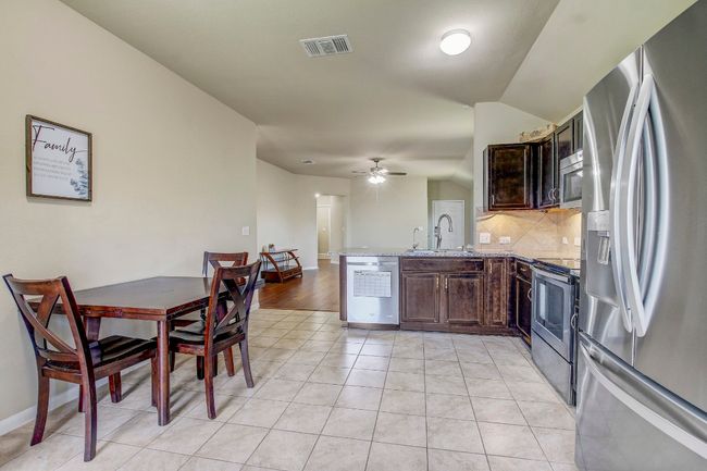 400 Pinnacle Dr, House other with 3 bedrooms, 2 bathrooms and 4 parking in Georgetown TX | Image 13