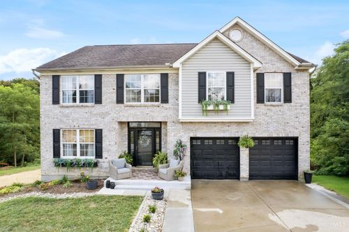 212 River Valley Blvd, New Richmond, OH, 45157-8532 | Card Image