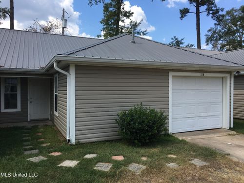 109a-102 Caribbean Villas Dr, Brandon, MS, 39047-7122 | Card Image