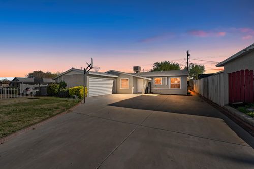 1250 E Avenue R3, Palmdale, CA, 93550-6108 | Card Image