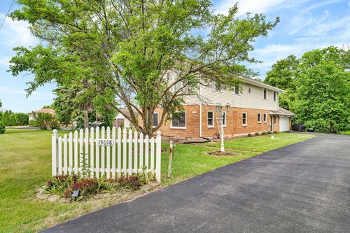15018 Archer Ave, Lockport, IL, 60441-2258 | Card Image