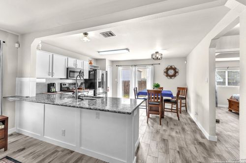 331 Cedron Chase, San Antonio, TX, 78253-5256 | Card Image
