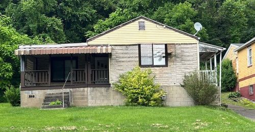 465 Virginia Ave, Midland, PA, 15059-1331 | Card Image