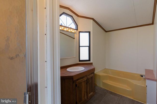 126 Fabric Dr, House other with 2 bedrooms, 2 bathrooms and null parking in BUNKER HILL WV | Image 9