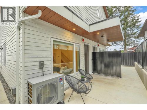 1-3183 Graveley St, Vancouver, BC, V5K3K7 | Card Image
