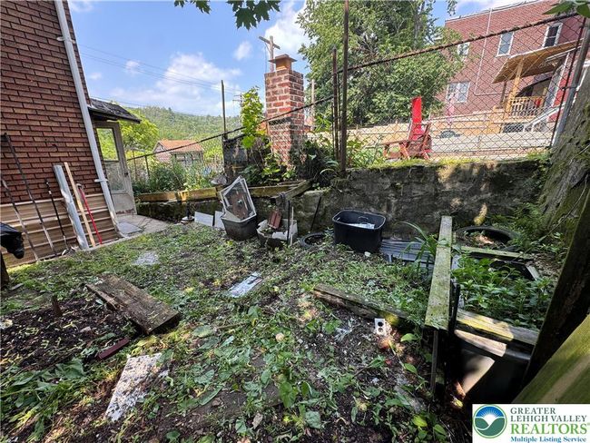 226 E Snyder Ave, Townhouse with 2 bedrooms, 1 bathrooms and null parking in Lansford PA | Image 25