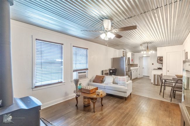 801 State Highway 153, House other with 4 bedrooms, 2 bathrooms and null parking in Wingate TX | Image 9