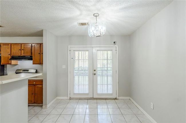 870 Chapman Cir, House other with 3 bedrooms, 2 bathrooms and 4 parking in Stone Mountain GA | Image 6