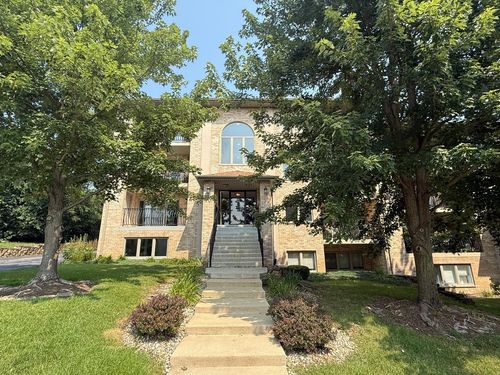unit-1n-4401 Pershing Ave, Downers Grove, IL, 60515-2669 | Card Image