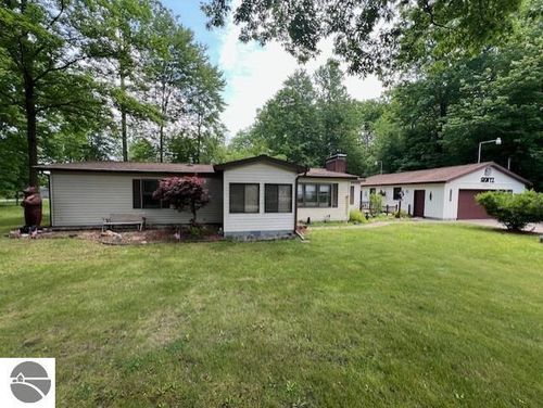 4251 Pebble Beach Dr, Gladwin, MI, 48624-9657 | Card Image