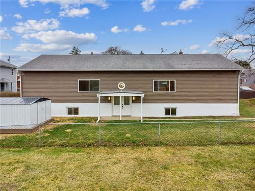 749 Parkway Dr, Harwick, PA, 15049-8923 | Card Image