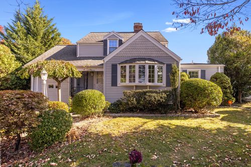 77 Walter Ave, Norwalk, CT, 06851-5339 | Card Image