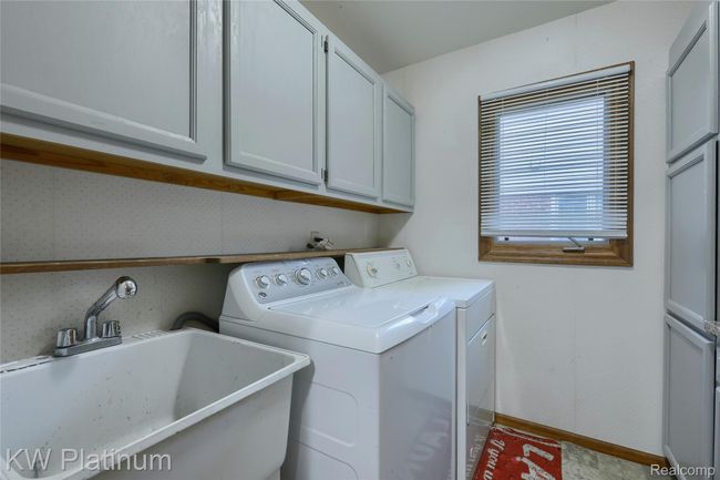 18-Laundry-Room.jpg | Image 6