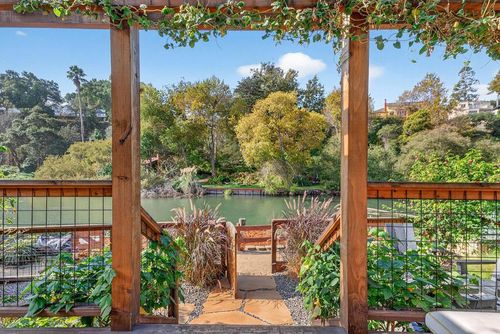 425 Riverview Ave, Capitola, CA, 95010-2757 | Card Image