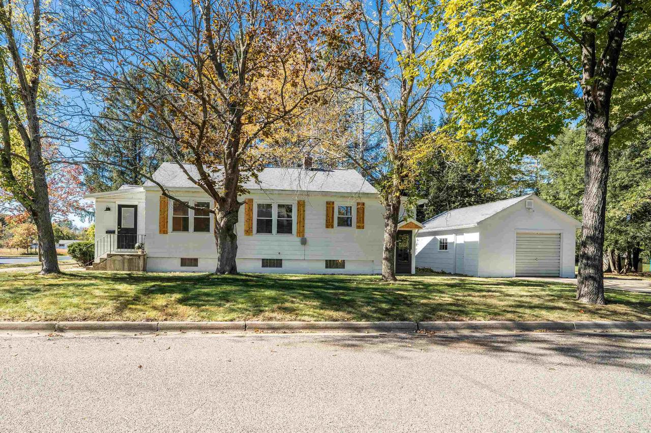 Lavigne Ave, Port Edwards, WI 54469
