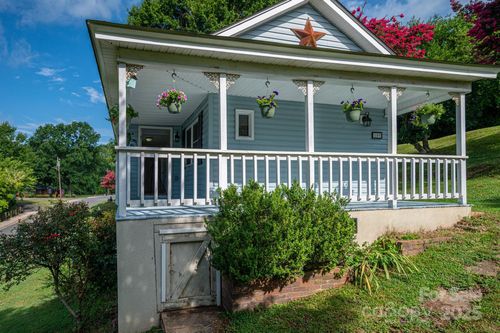 109 Riverside Dr, Cramerton, NC, 28032-1524 | Card Image