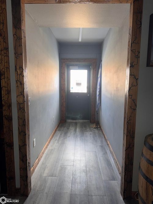 310 Central Ave E, Clarion, IA, 50525-1518 | Card Image