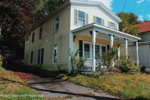 564 Main St, Cairo, NY, 12413-3008 | Card Image