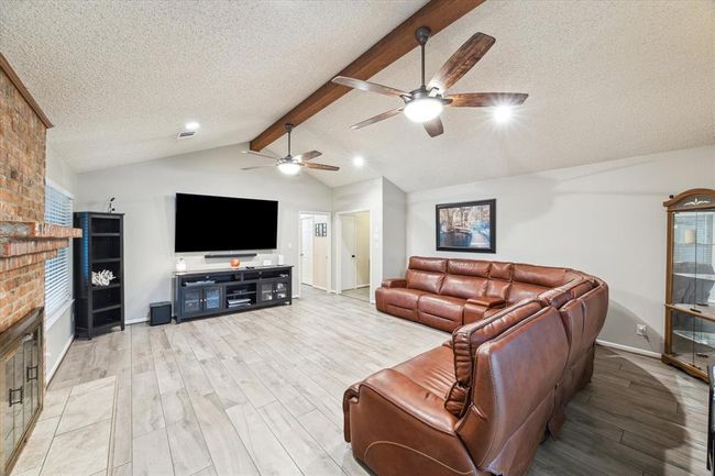 Spacious Living room (view from breakfast area) | Image 8