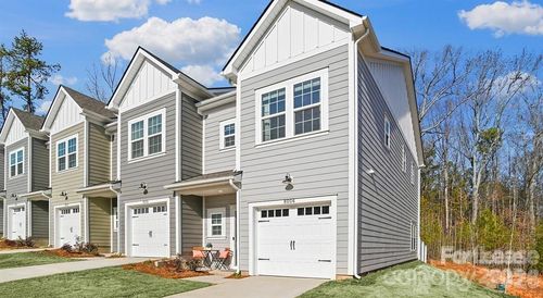 beechwood-9100 Bluedale Road, Charlotte, NC, 28216 | Card Image
