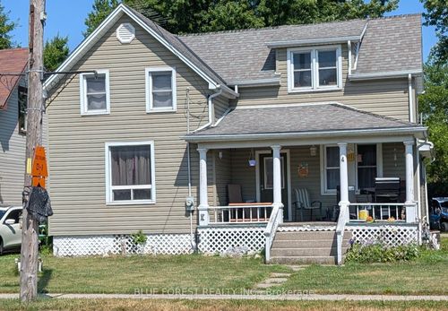 {{alt}} | Card Image