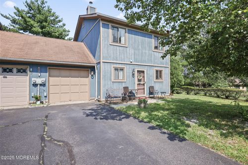 1000-4 Swallow Ln, Howell, NJ, 07731-2038 | Card Image