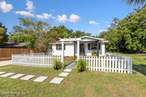 617 S 9th St, Fernandina Beach, FL, 32034-3753 | Card Image