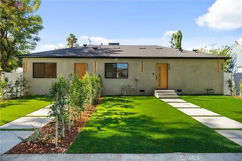 6935 Jellico Ave, Lake Balboa, CA, 91406-4337 | Card Image