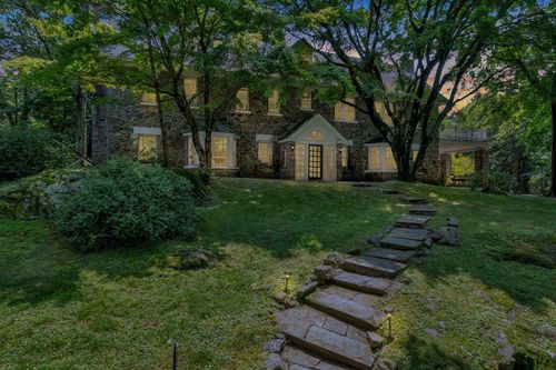 23 Gracemere, Tarrytown, NY, 10591-6208 | Card Image