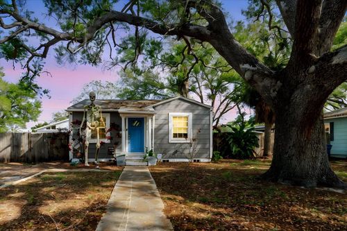 765 60th Ave Ne, St. Petersburg, FL, 33703-1629 | Card Image