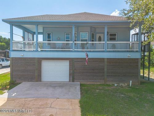 105 Hayden Ave, Pass Christian, MS, 39571-4902 | Card Image