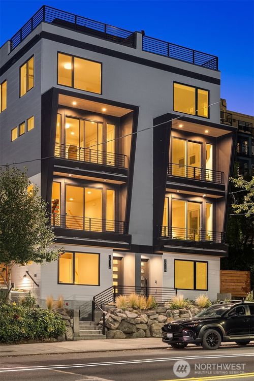 a-2011 Dexter Ave N, Seattle, WA, 98109-2721 | Card Image
