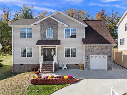 241 Suffolk Dr, ROCKINGHAM, VA, 22802-1190 | Card Image