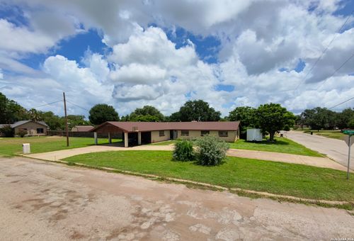717 E Brazos St, Pearsall, TX, 78061-3703 | Card Image