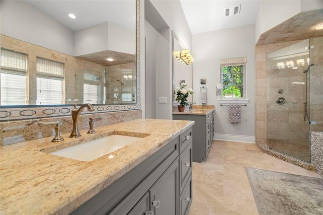 Primary Bathroom | Image 27