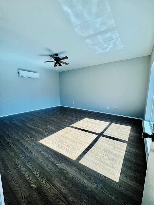 Separate Bedroom | Image 10