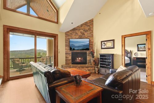 unit-2b-552 Penny Ln, Banner Elk, NC, 28604-5841 | Card Image